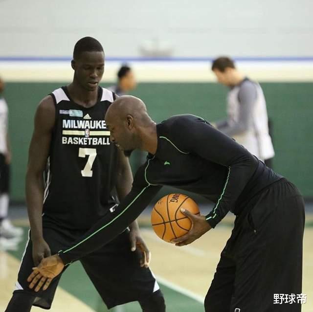 字母哥|因没买苹果手机，NBA生涯被毁？第2个字母哥，就这么被废了！可惜