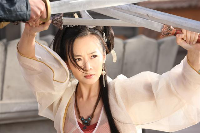 黄海波|她不顾家人反对，嫁给刚出狱的黄海波并生下孩子，如今直言很后悔