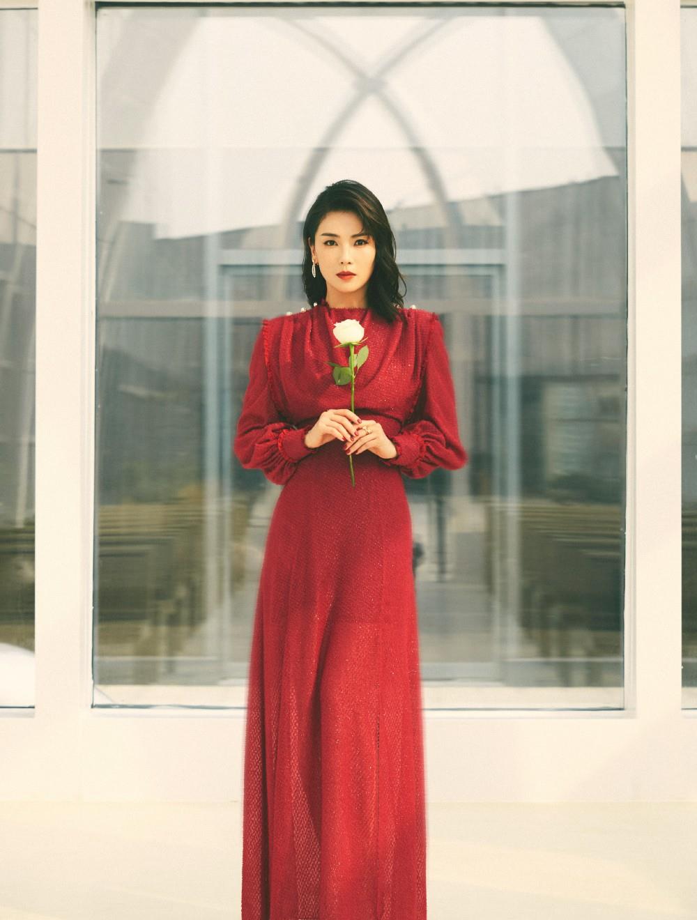 林更新|明星同穿小红裙，热巴艳丽，刘亦菲美成无法忘怀的风景线