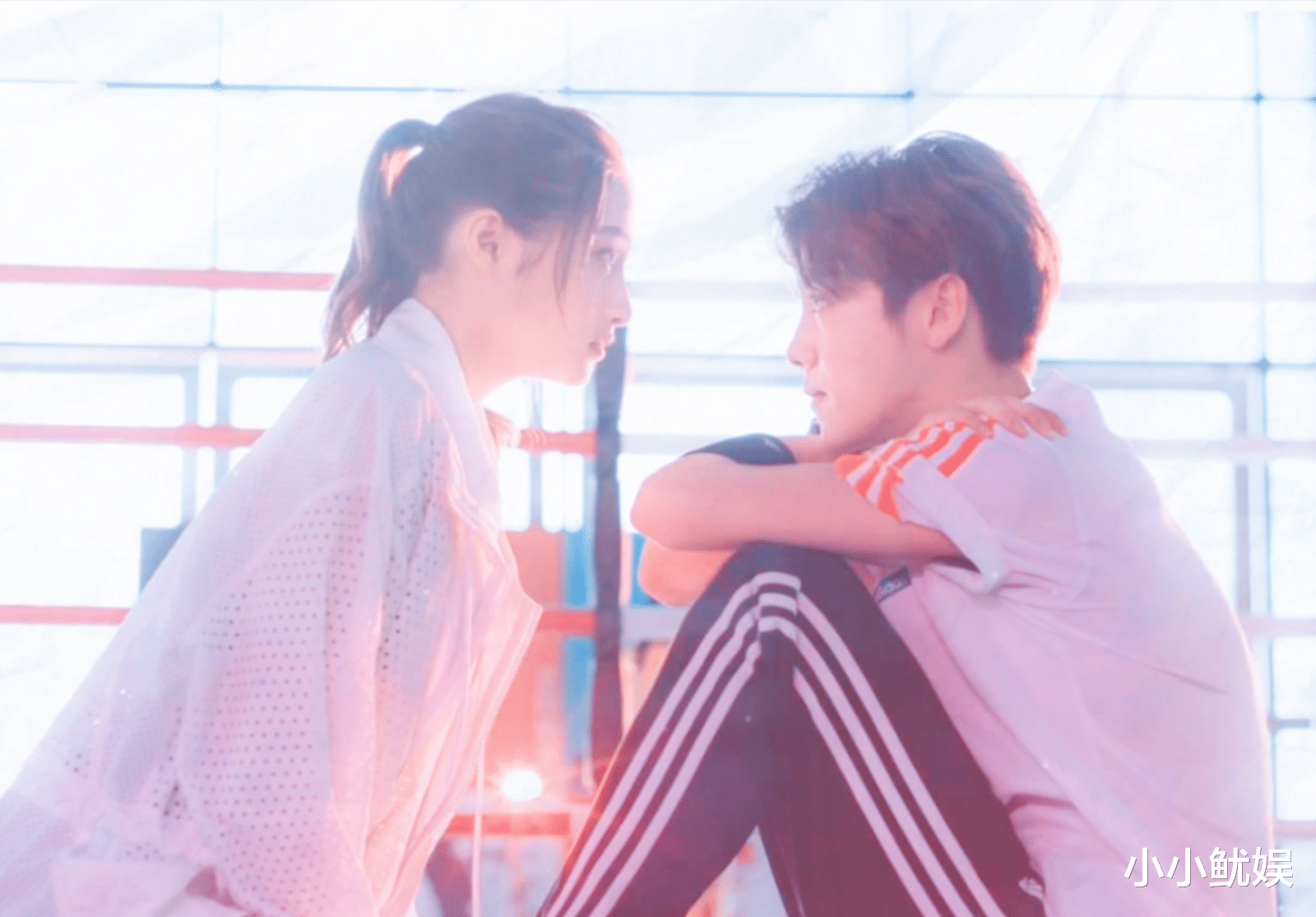 杀青|戏刚一杀青，两人迅速同居，难道剧组里就开始谈了？