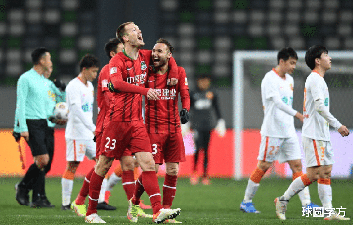国际米兰|1-0！中超戏剧性“进球”被吹，河南胜武汉，保级组前三名次确定