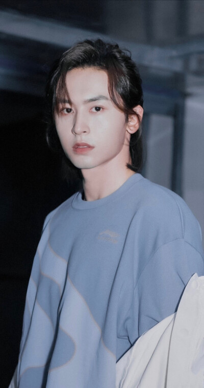 来魔女食堂吧|为保大局，张哲瀚承认自己无知：虽未退网，但全部代言终止合作