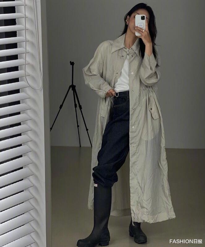 FASHION日报|夏日酷飒休闲出街 ins博主深色系极简穿搭 ?