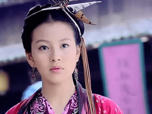 刘品言|阮经天曾毁了她的星途，还声称拿了她的“初夜”，如今33岁仍单身