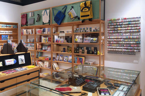 创业|晨光文具陈湖雄:30岁创业,靠一支笔卖到身价百亿