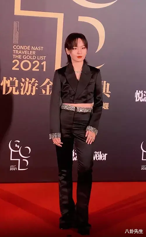 关晓彤|悦游盛典：周笔畅腰腿显粗，檀健次被拍成一米四，段奕宏气场强