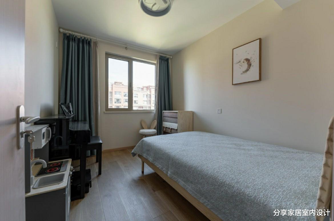 135平三居室，夫妻俩花大量心思设计，打造一家四口幸福新生活