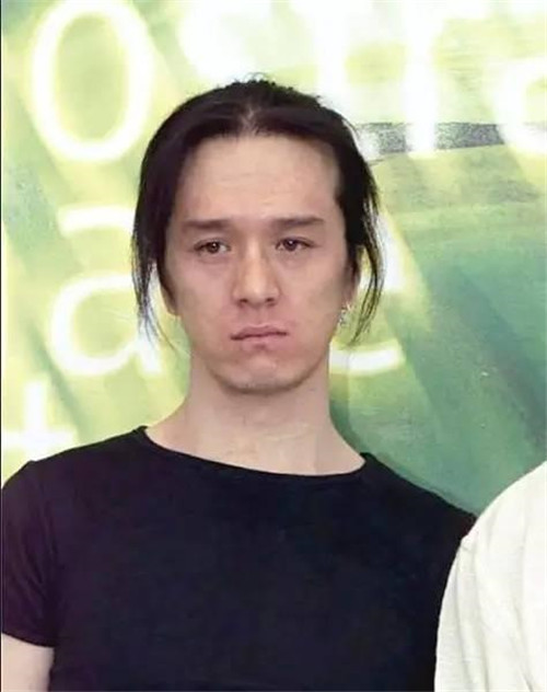 贾宏声|10年前，他穿着睡衣从14楼跳下，留下一辆砸坏的轿车和周迅的眼泪