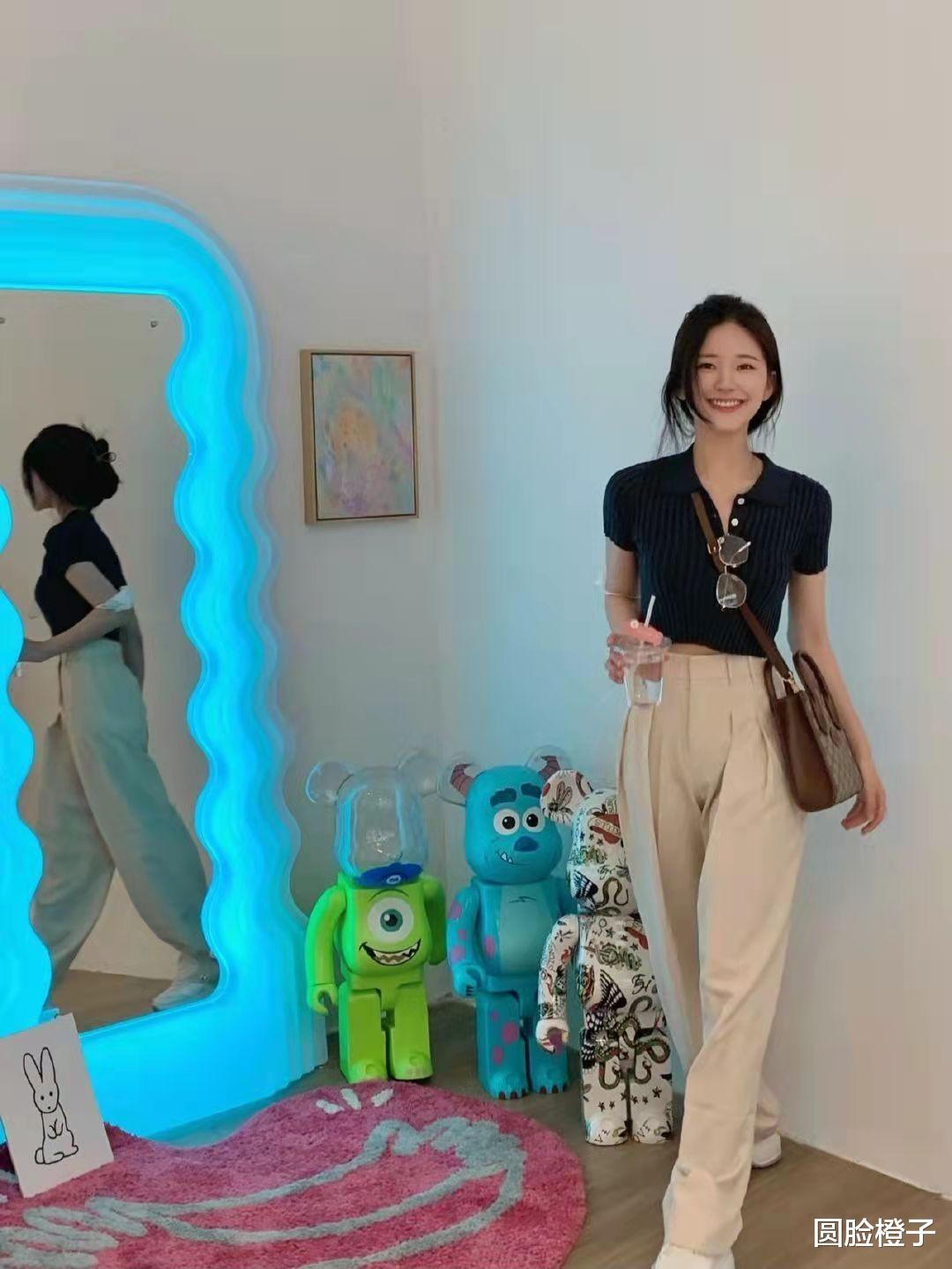 赵露思 看了赵露思这么多私服，还是最喜欢这套，小个子都穿出“九头身”