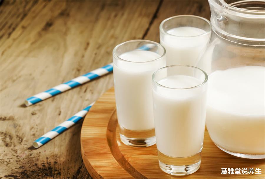 慧雅堂说养生|常喝牛奶好处多，但喝牛奶的的3个误区，要尽量避开