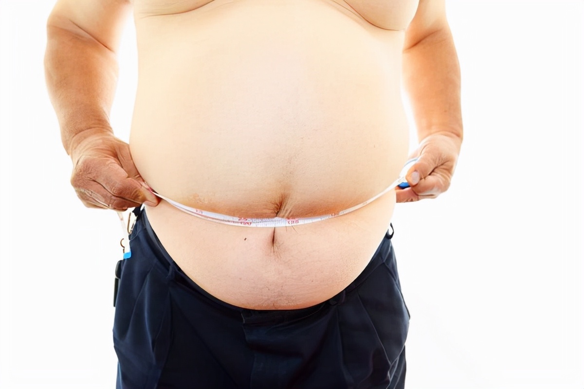 穿衣搭配 当你发现身体这4个指标都超标时，就要提醒自己，该减肥了