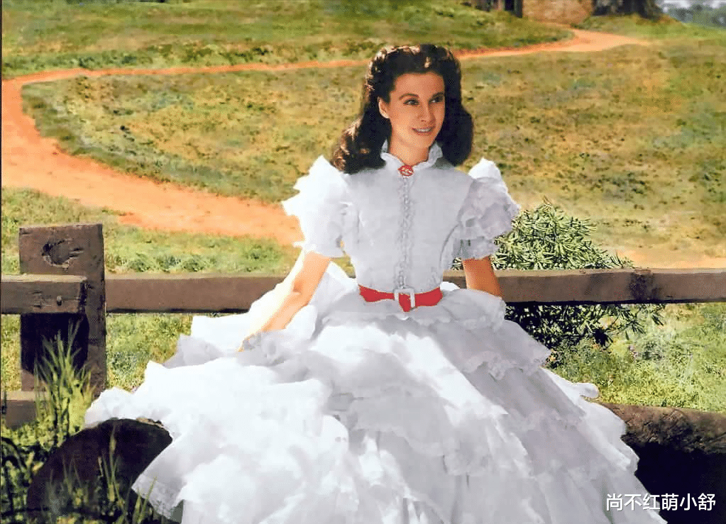 尚不红萌小舒|费雯丽时髦洋气藏不住，在《乱世佳人》中的穿搭，至今再看都流行