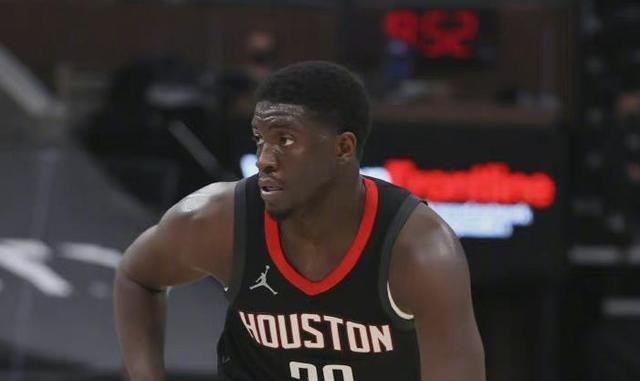 火箭隊|場均11+3還不滿意？火箭簽約2選1，16+5猛將示好航天城！