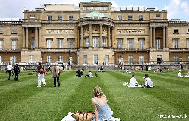 白金汉宫|英国白金汉宫后花园开放，游客去过之后吐槽：打劫！