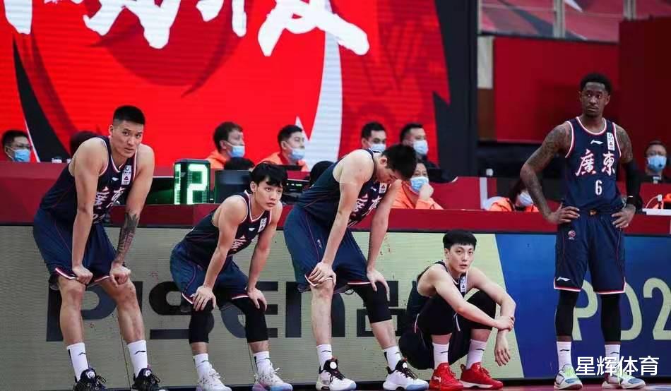 杜锋|够狠！杜锋把三名宏远球员直接打入冷宫，季后赛奇兵今夏要离队了