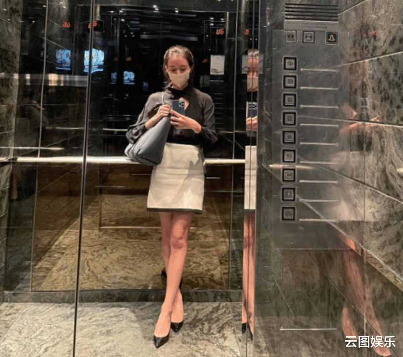 香港小姐|30岁港姐冠军转行当白领，忙到顶着素颜吃泡面，自嘲样子很憔悴