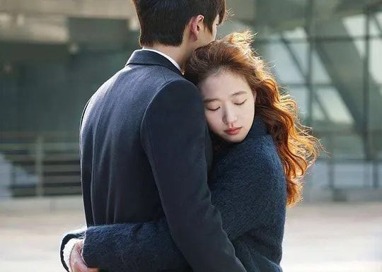 金高银|她的中文水平达10级,凭借“尺度片”得到认可,不惜为戏增重8斤