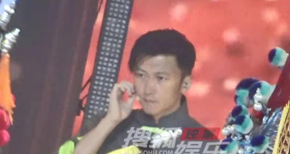 国庆晚会|谢霆锋现身央视国庆晚会,41岁仍帅成巅峰,廖昌永谭维维压轴出场