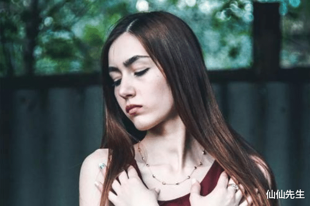 仙仙先生|“百万培养的女儿找个送快递的”男子反对女儿结婚，女儿：管不着
