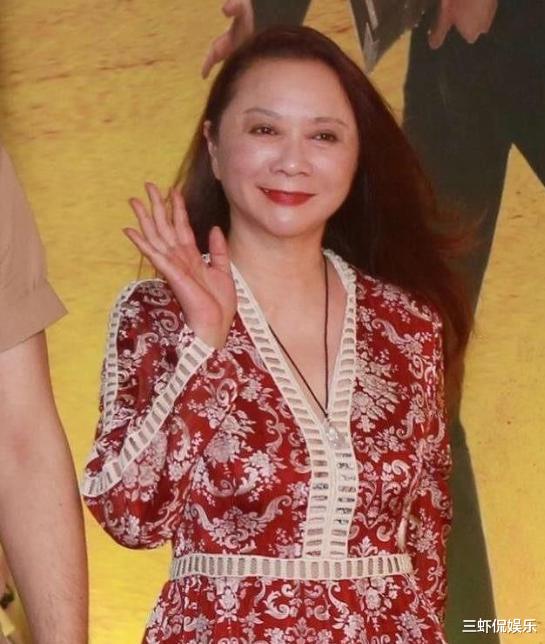 蔡明|从“小品女王”，到如今的“万人嫌”，蔡明到底经历了什么？