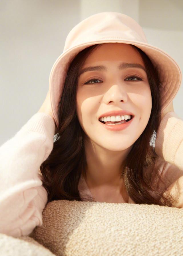 佟丽娅|佟丽娅陈思诚离婚后首互动，男方卡点为前妻庆生，丫丫回复显客套