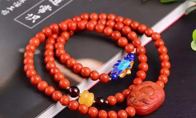 翡翠|并不是所有珠宝玉石都养人，这些注胶造假货你要懂得辨认！