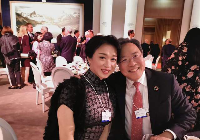 金星|彻底发飙了！金星连发三条微博怒斥江苏卫视，网友留言纷纷力挺她