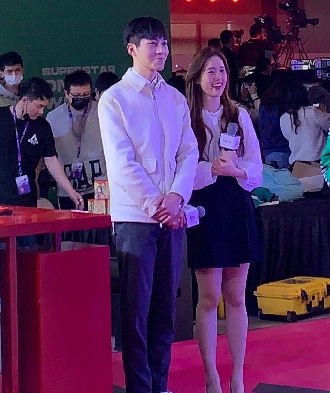 吕珊|机智的恋爱：吕珊汪靖宗线下首营业，网友喊话“一往情深”在一起