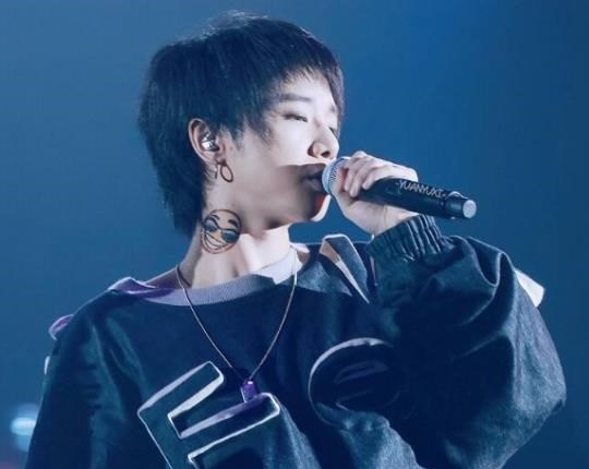 华晨宇|华晨宇生子惹怒邓紫棋？忍无可忍曝光二人关系，张碧晨竟然这样做