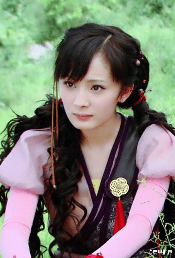 贾静雯|杨幂下班照被疯传,当她离开十级PS之后:这身材直男顶不住