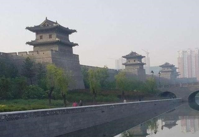 明儿说小|如果“梁陈方案”被采纳，将古城墙留下，如今北京会是什么盛况？