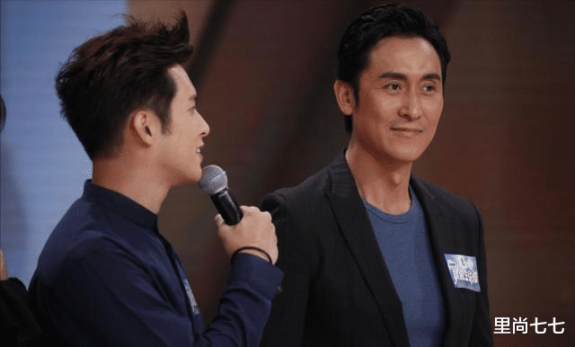 马德钟|马德钟罕见携妻亮相,长期吃素眼窝深陷似整容,妻子暴瘦变眯眯眼