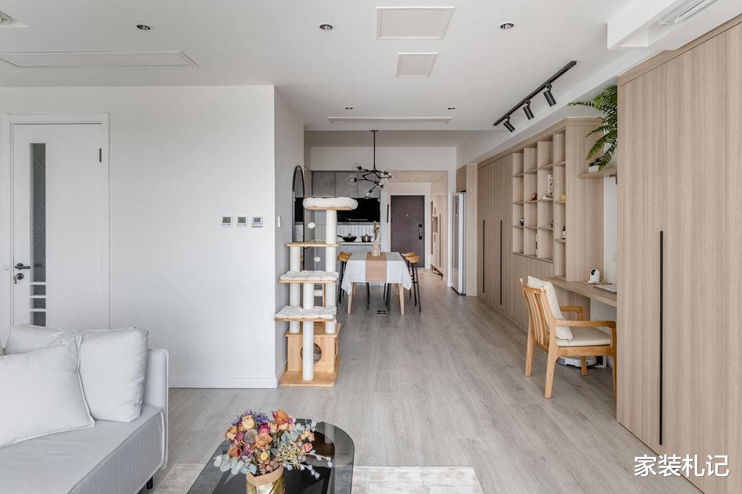 设计师|两人一猫的96㎡，户型虽烂但装修真心不错，面积不大却格外舒适