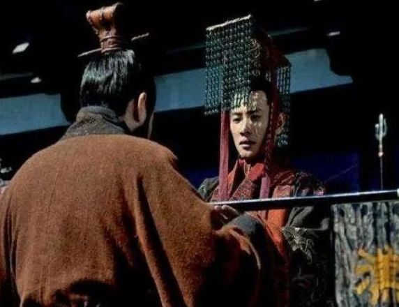 济南新闻网 如果刘备最终一统天下，那他会把皇位还个给汉献帝吗？
