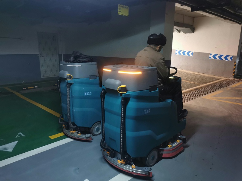 |环氧地坪车间使用洗地机清洁更好