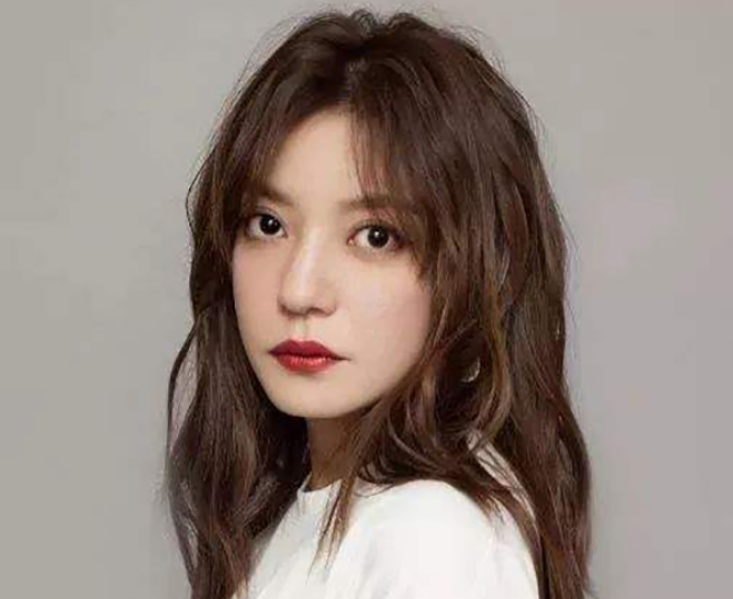 赵薇|42岁赵薇的亲哥哥曝光,难怪妹妹事业如此成功,网友:不得不服了