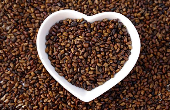 金兰中医学社|32岁女士肝郁结，满脸斑，半年来，坚持做3事，疏肝养血斑也消