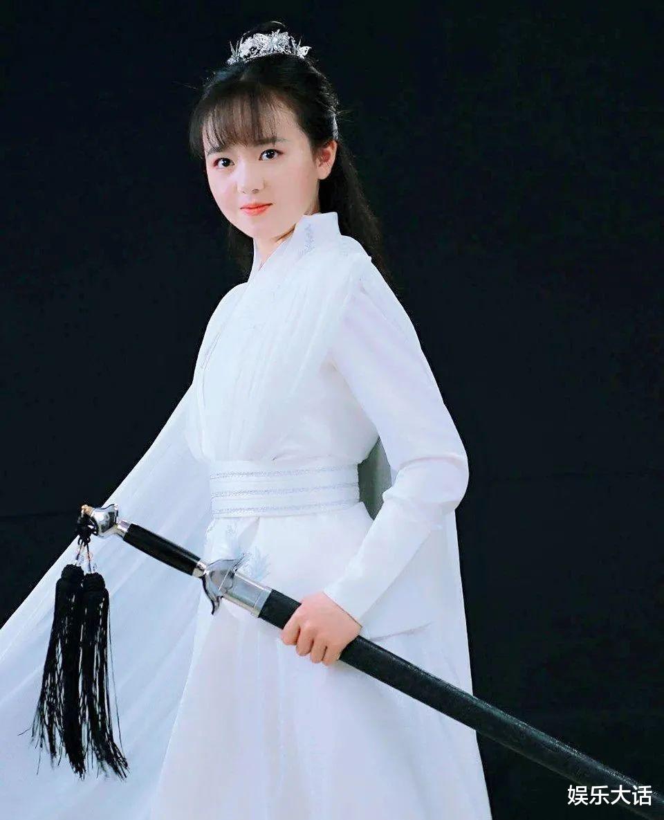 娱乐圈|大龄演员别再装嫩了！让这8位小演员告诉你，娱乐圈根本不缺少女