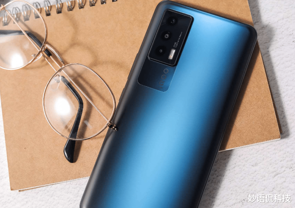 旗舰机|只卖2000多元，体验却堪比6000元旗舰机，这价格真香