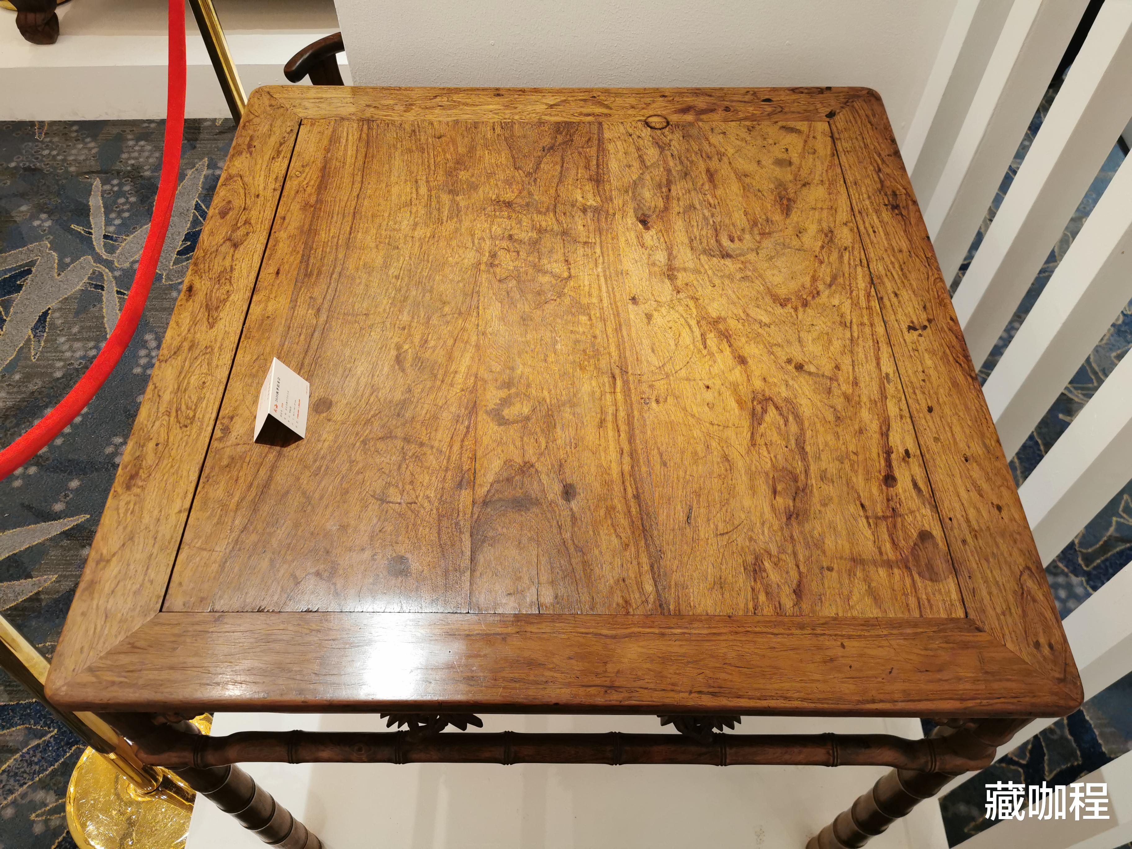 |形态各异几十只，黄花梨竹节纹方桌鬼眼荟萃