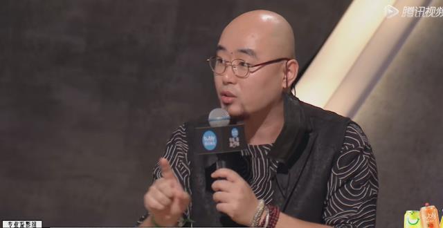 明星|梁龙另类电影作品引发辩论，观众呛声影评人：故作高深