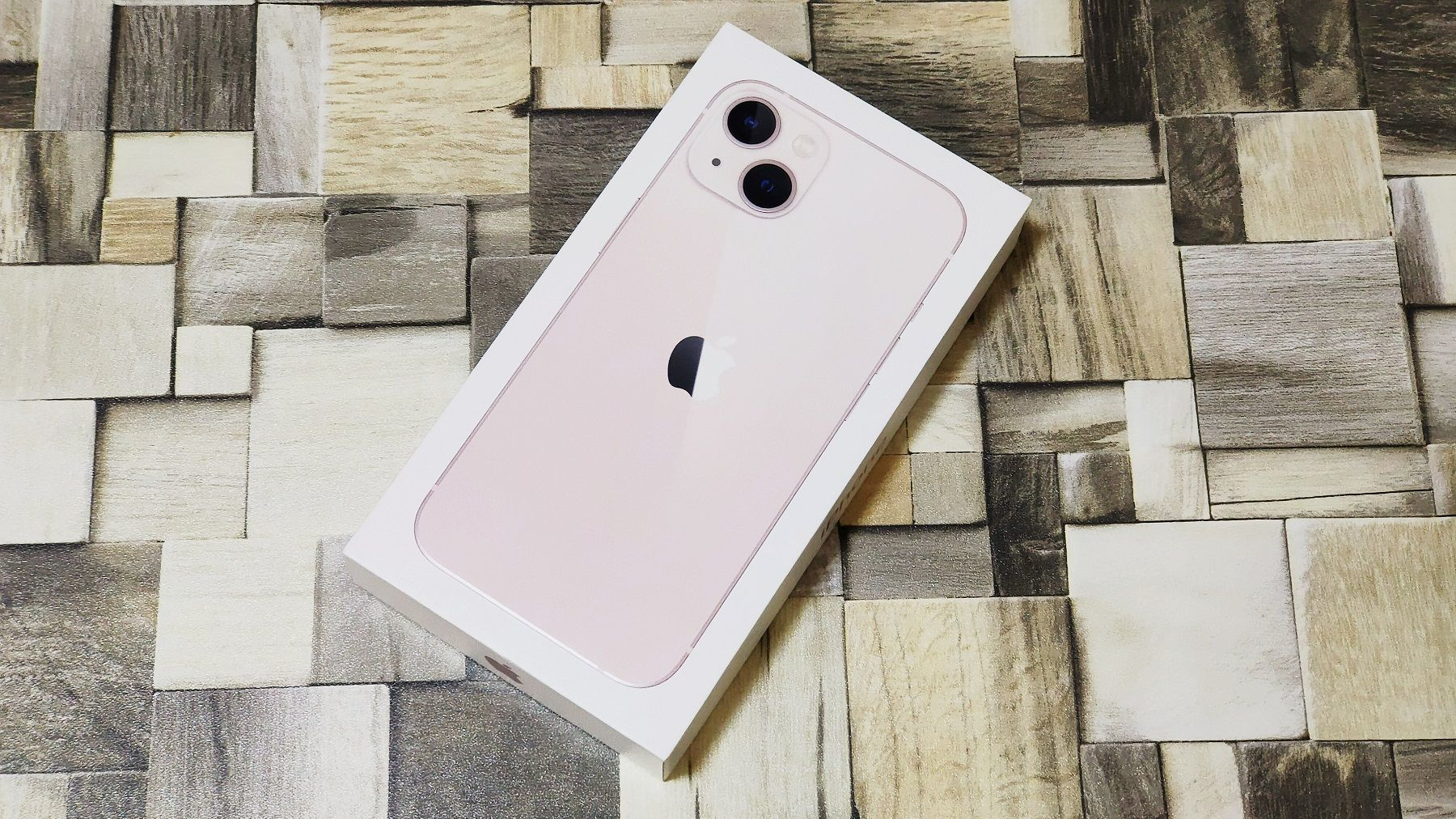 iphone13|最高直降500元！iPhone13迎來年前大促銷，國產廠商該如何應對？