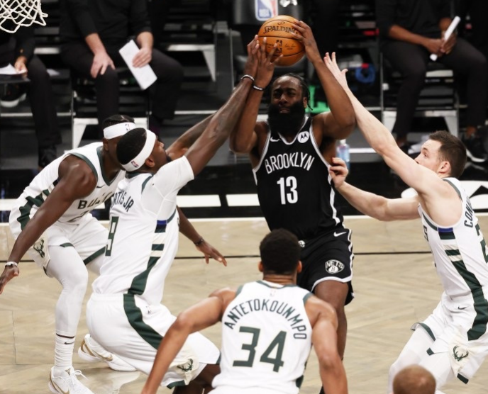 火箭队|美媒建议火箭用豪斯换扣篮王，休斯顿不该梭哈利拉德，戈登新动态