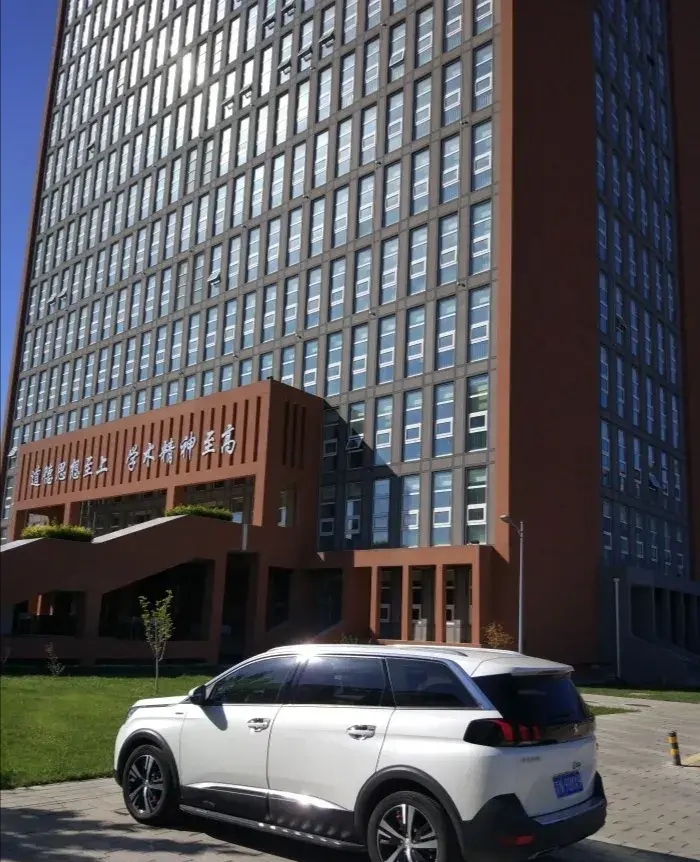 才哥讲社会 网友:疯了一样找七座SUV,柯迪亚克和标致5008,差距太大!