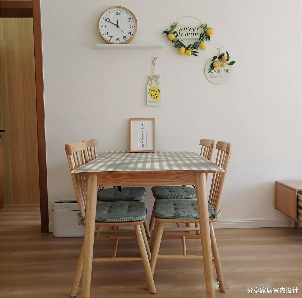 她家太会装修啦，不做吊顶不做电视墙，全屋耐看又温馨，令人羡慕