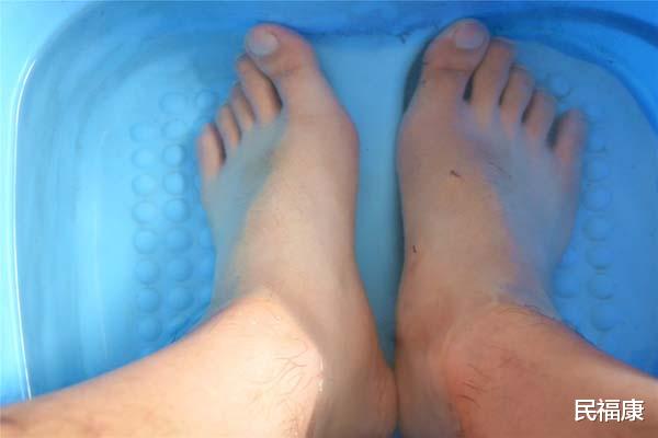 经络|别盲目“春捂秋冻”,入秋后,尽量别让几个部位着凉