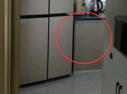 |客厅地砖24一块墙砖8一块，108平10万搞定装修，美观又时尚！