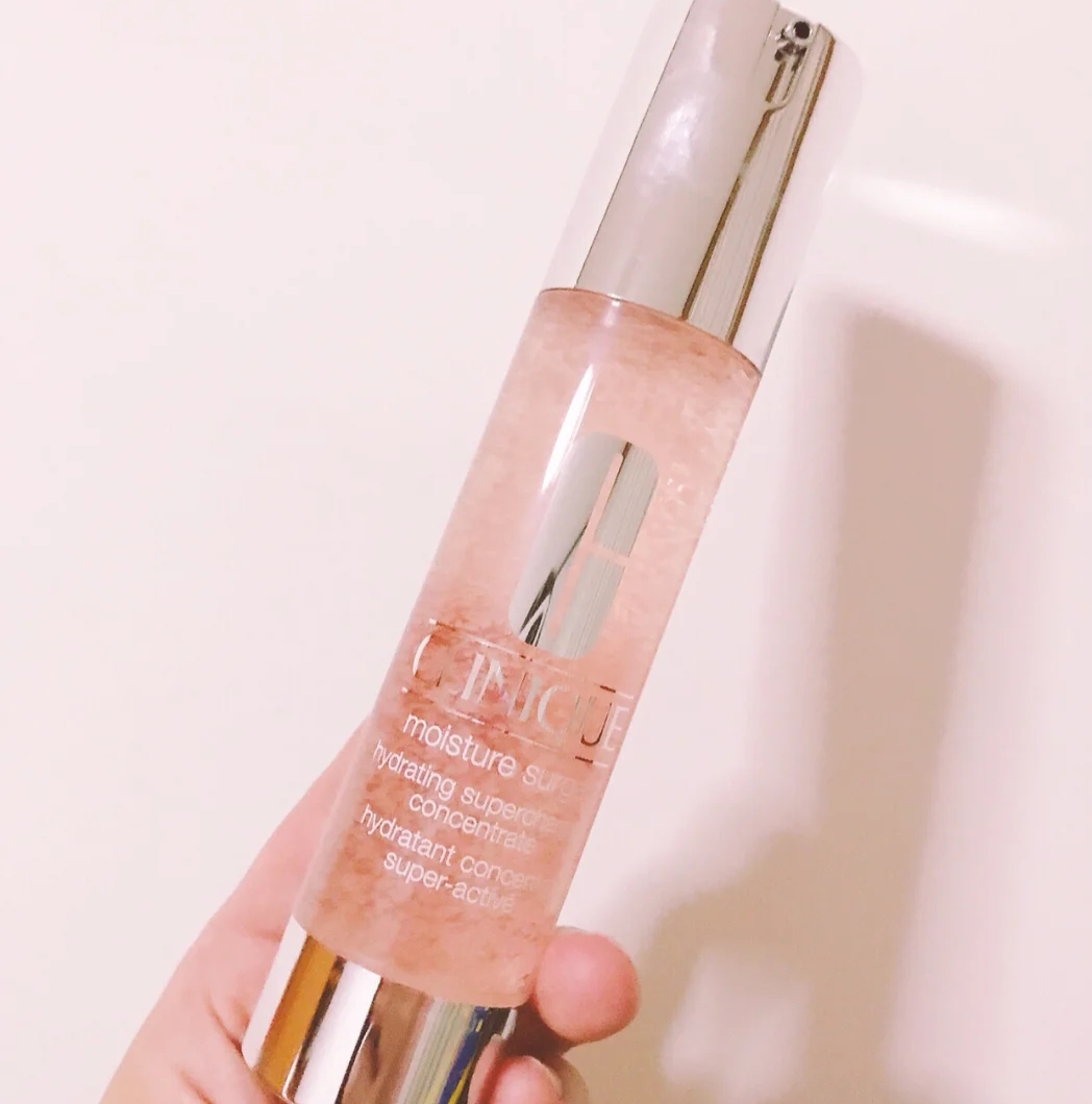 连衣裙|品牌精华液测评：温和补水美白改善暗黄，为你打造肌肤魅力之美