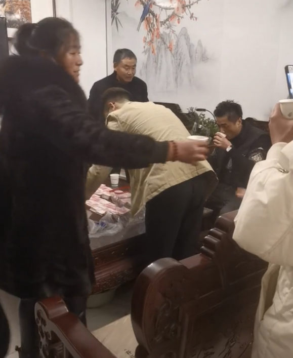 陈亚男|深度解析：陈亚男从百万儿媳沦为过街老鼠，到底谁之过？