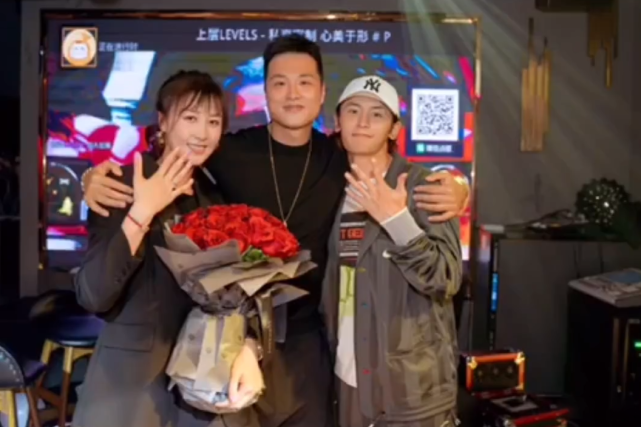 张哲瀚|疑好友曝张哲瀚王佩雯已订婚，男方曾亲口承认自己单身，现王佩雯已注销账号